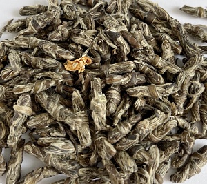 Жасминовый чай Хуа Юй Де (Нефритовая бабочка) (100 гр)